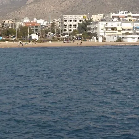 Glyfada Centre 公寓 *